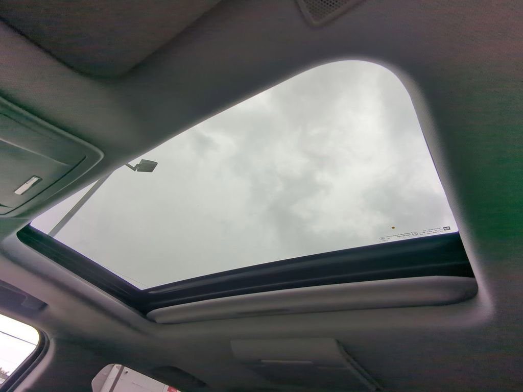 Used 2017 GMC Yukon XL Denali w/ Open Road Package image 22