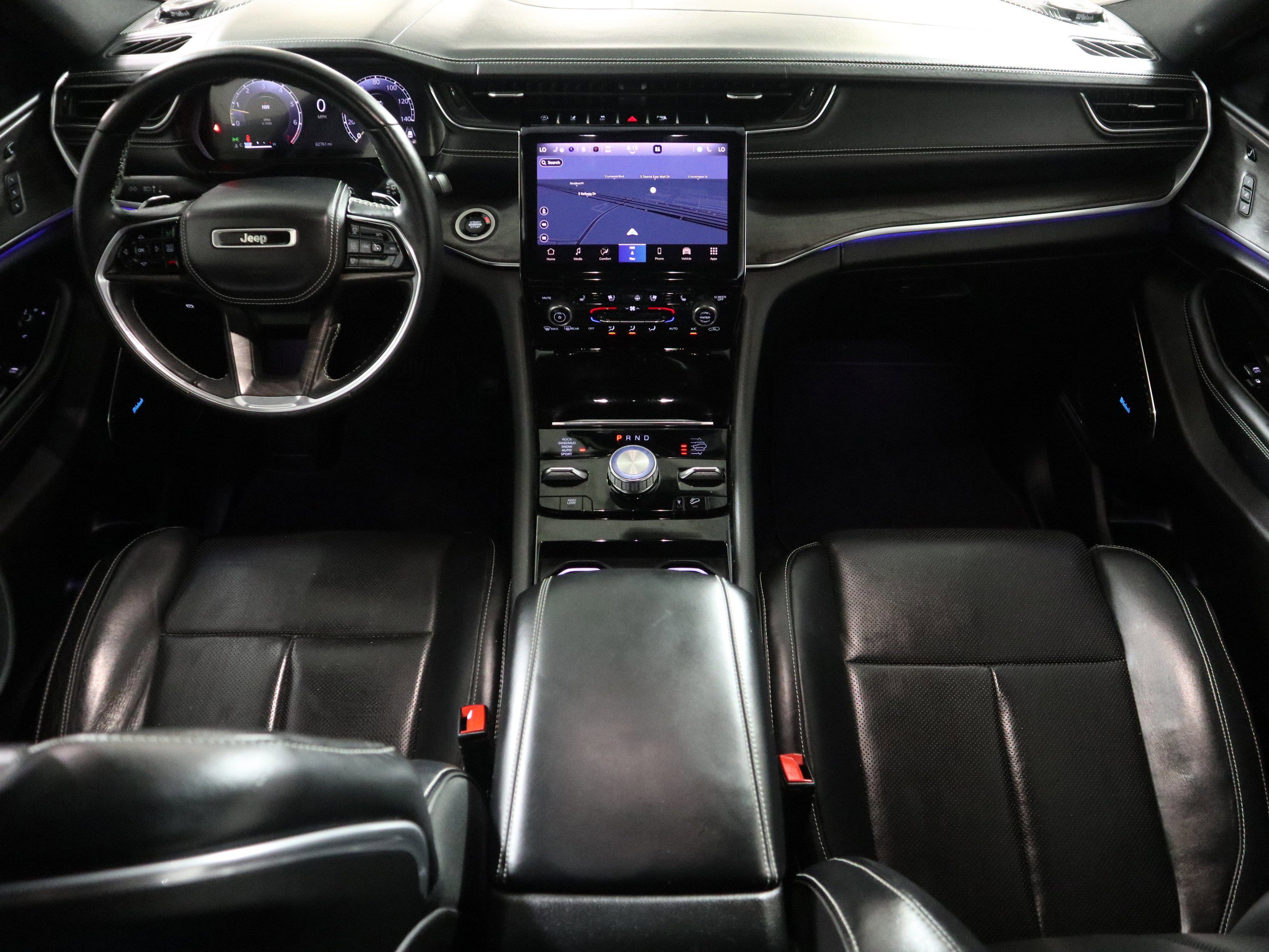 Used 2022 Jeep Grand Cherokee Overland w/ Luxury Tech Group IV image 14