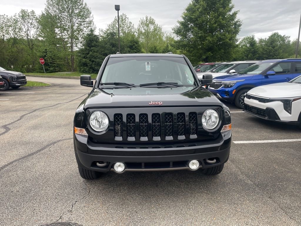 Used 2017 Jeep Patriot 75th Anniversary w/ Power Value Group AWD/4WD image 3