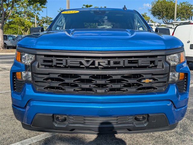 Used 2023 Chevrolet Silverado 1500 Custom image 2