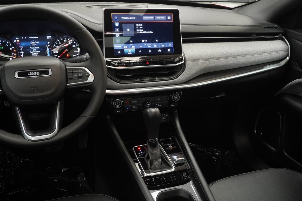 Used 2023 Jeep Compass Latitude w/ Sun and Sound Group AWD/4WD image 25