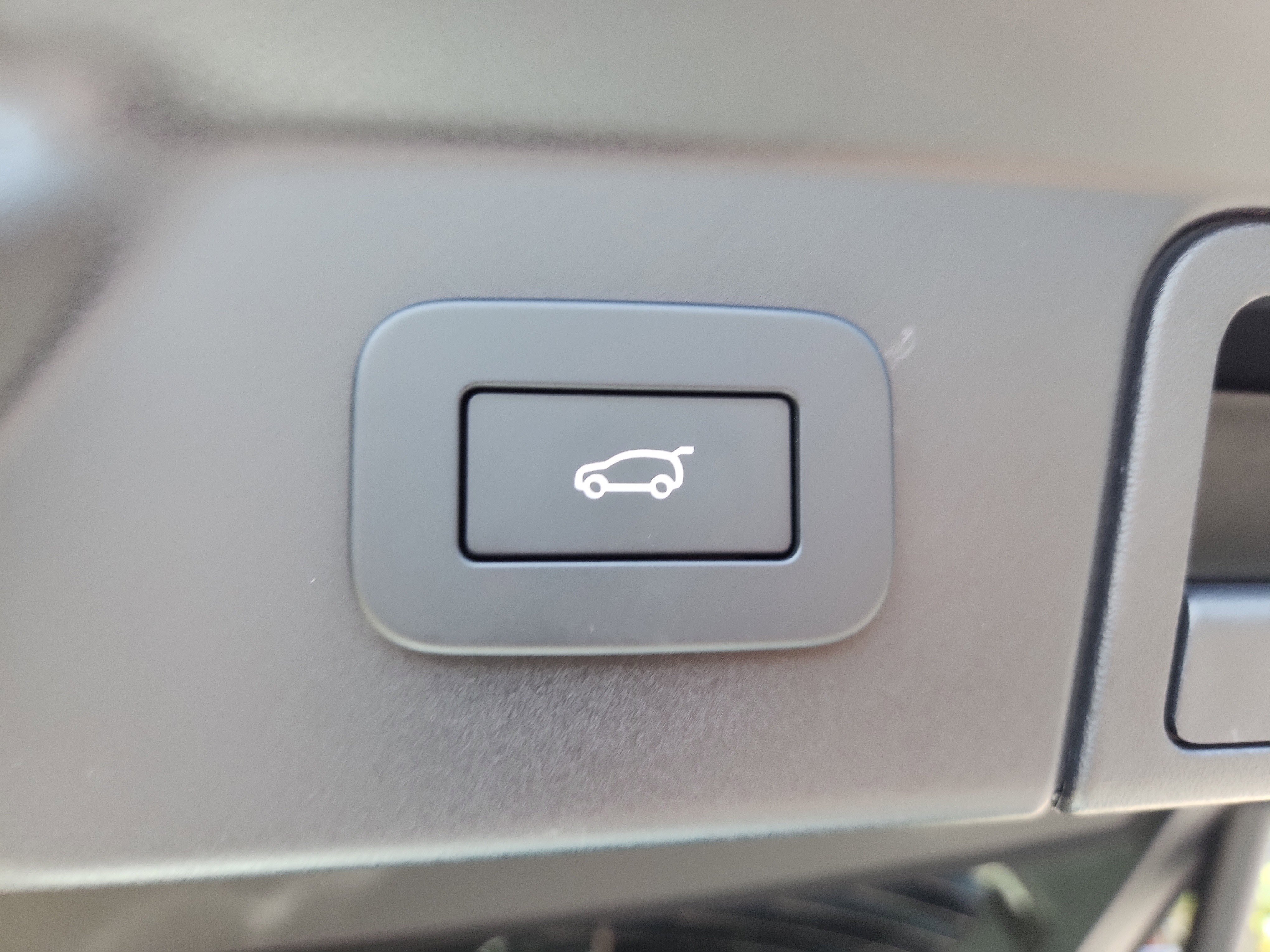 Used 2026 Land Rover Range Rover Velar S image 14