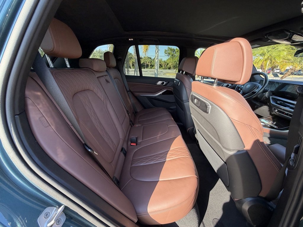 Used 2025 BMW X5 xDrive50e image 35