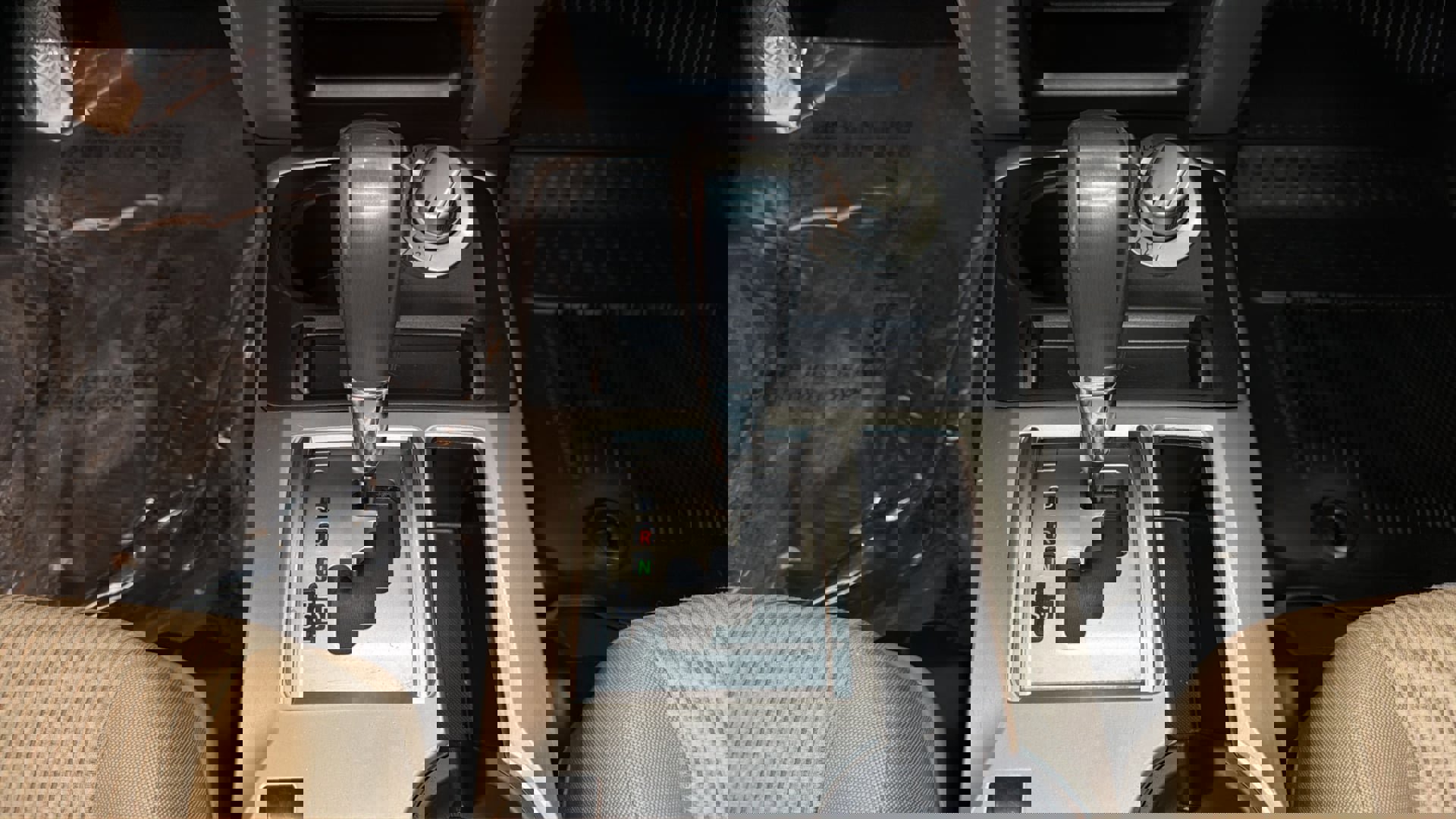 Used 2018 Toyota 4Runner SR5 AWD/4WD image 22