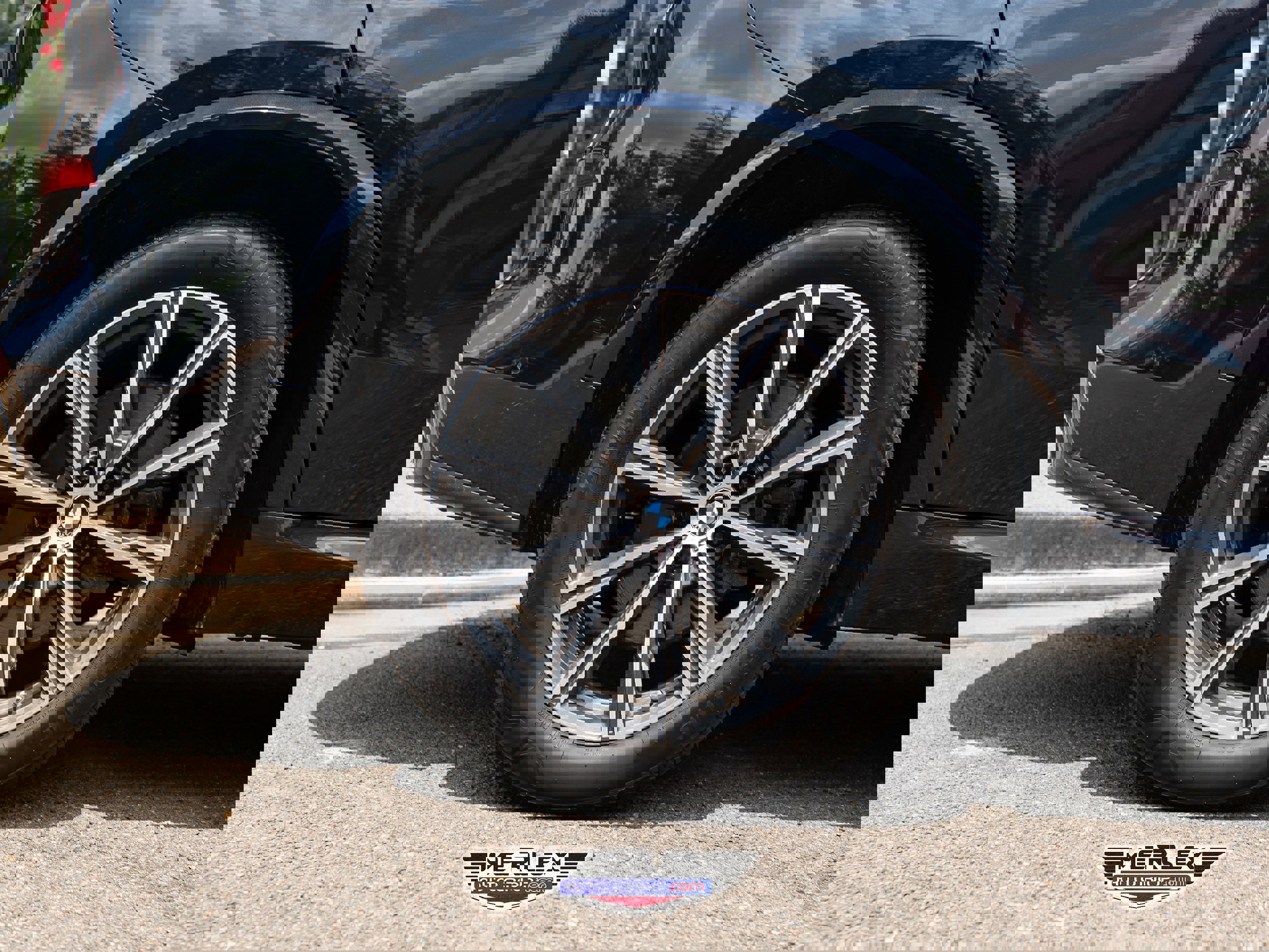 Used 2020 BMW X5 xDrive40i w/ M Sport Package image 11