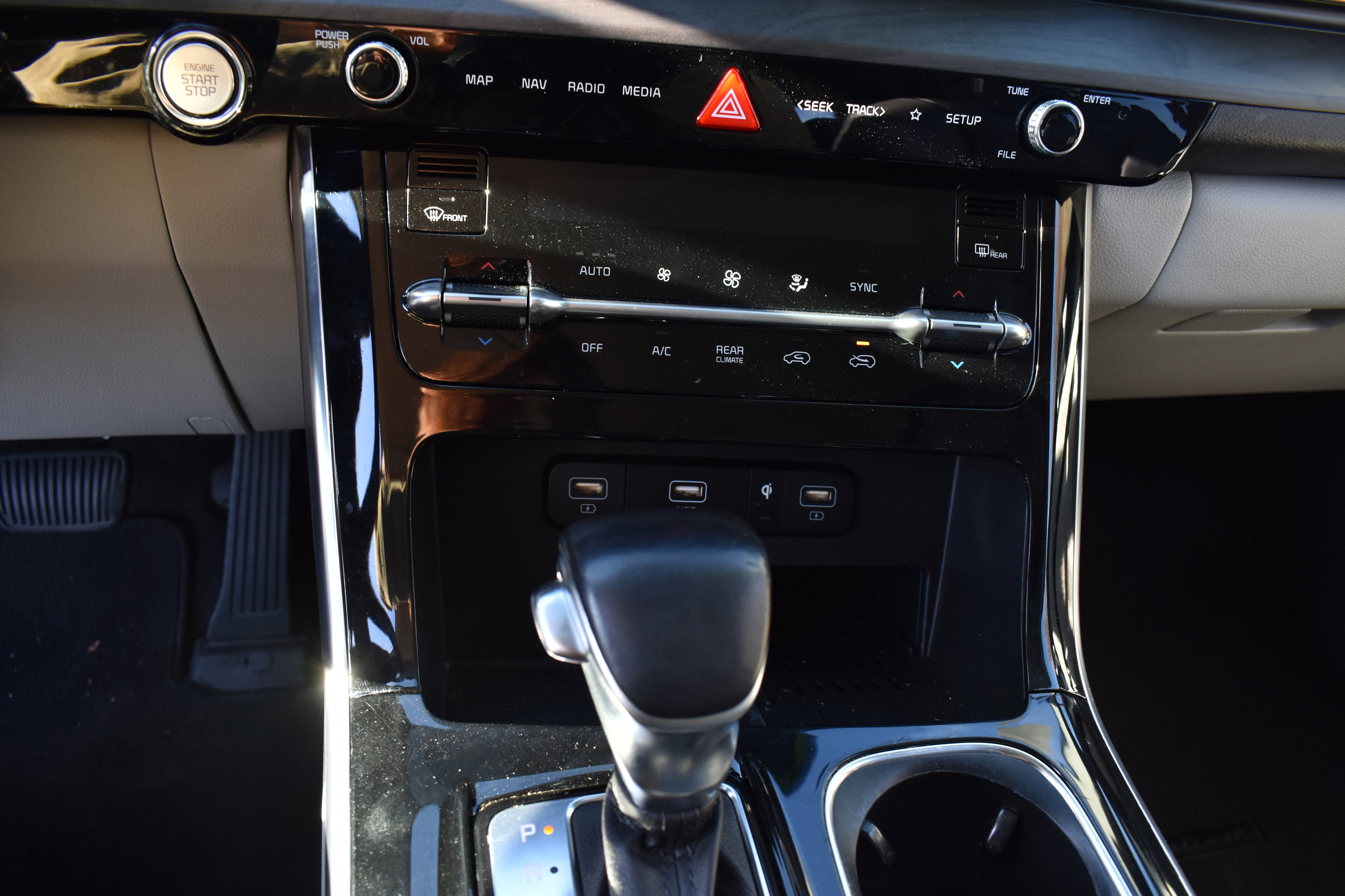 Used 2022 Kia Carnival SX image 22