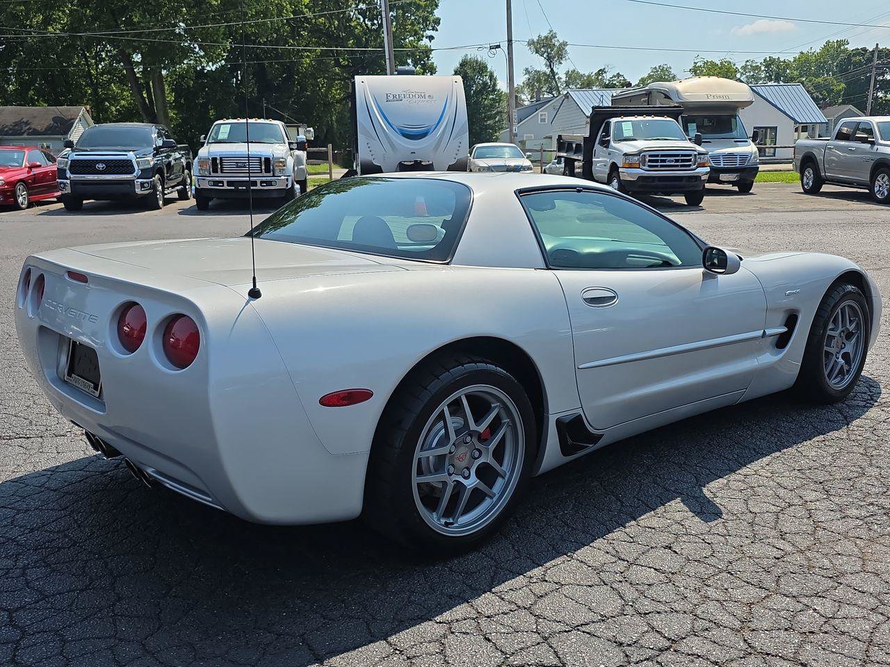 Used 2001 Chevrolet Corvette Z06 RWD image 2