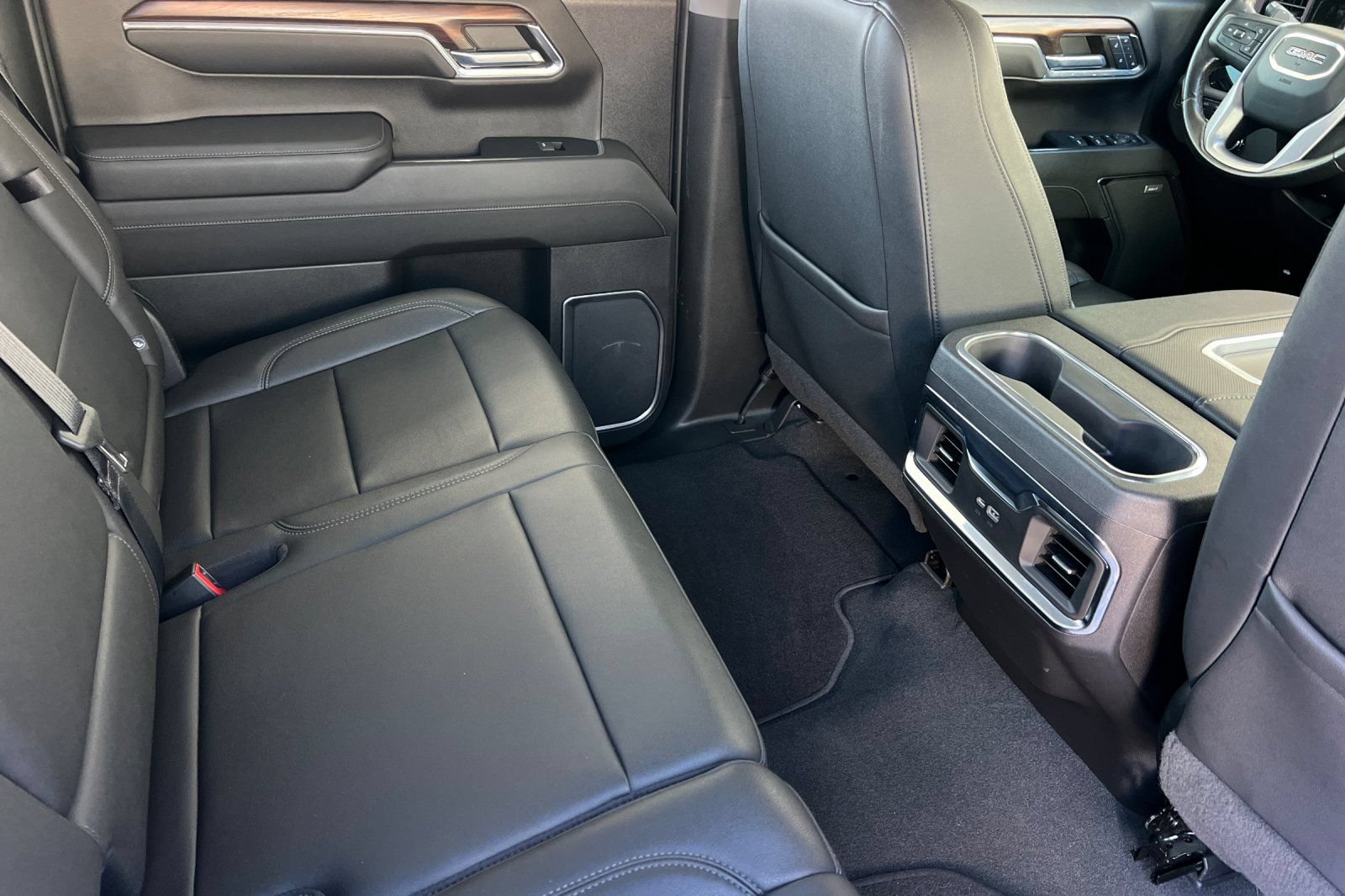 Used 2022 GMC Sierra 1500 SLT w/ SLT Convenience Package AWD/4WD image 19