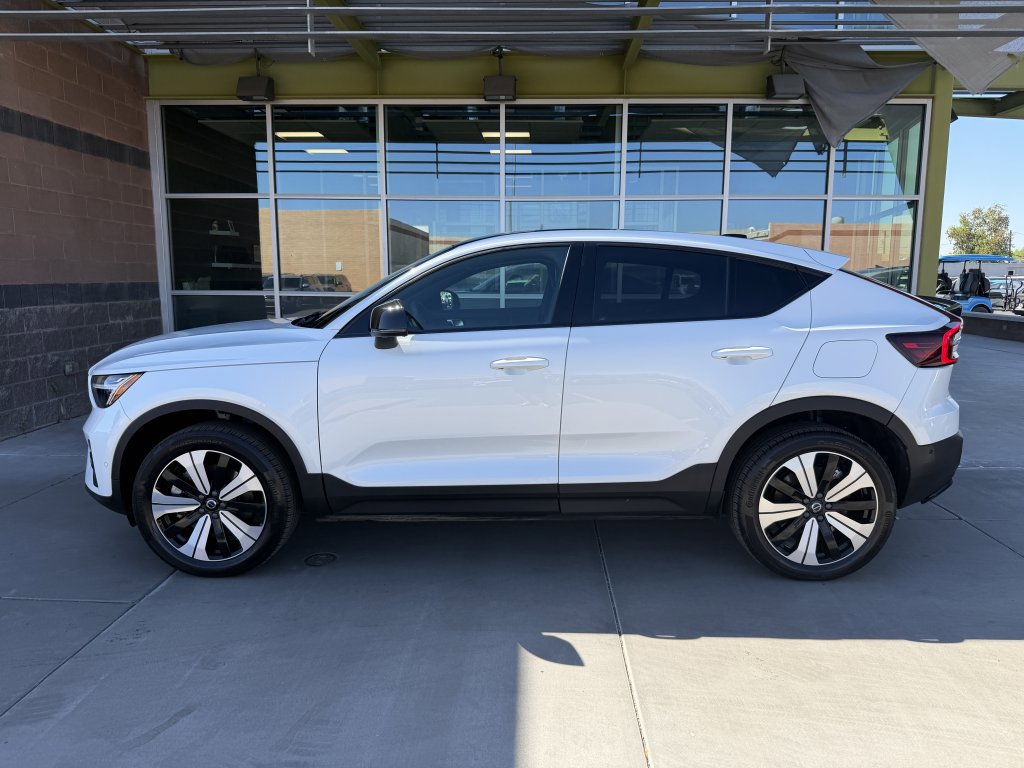 Used 2023 Volvo C40 P8 Recharge Plus w/ Protection Package Premier image 7