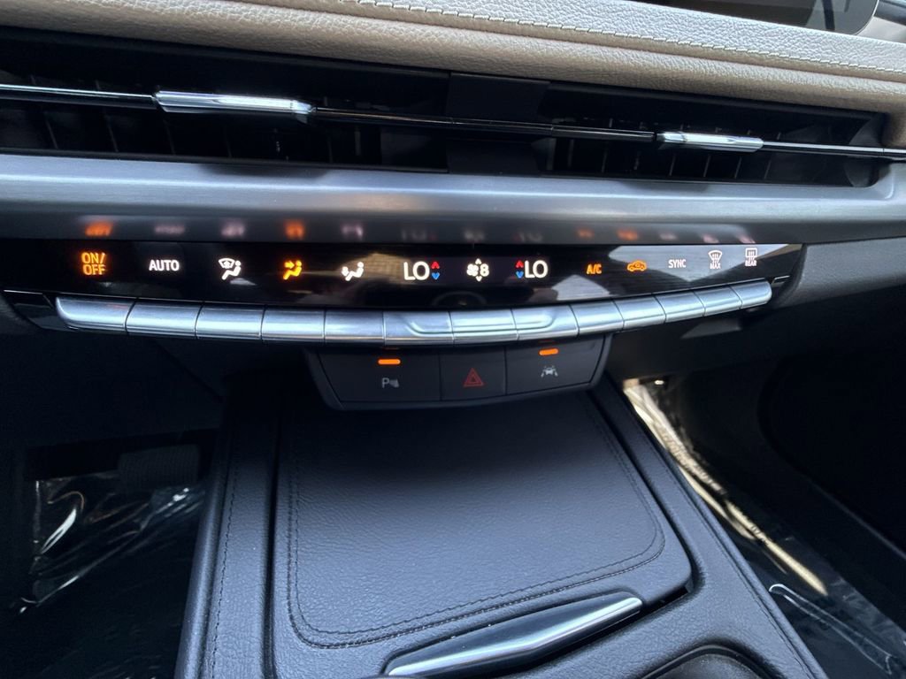 Used 2024 Cadillac XT4 Luxury image 44