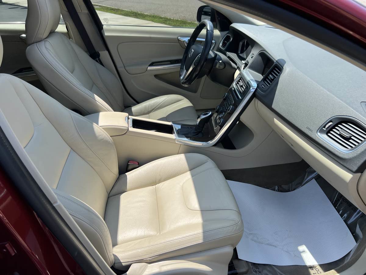 Used 2014 Volvo S60 T5 image 18