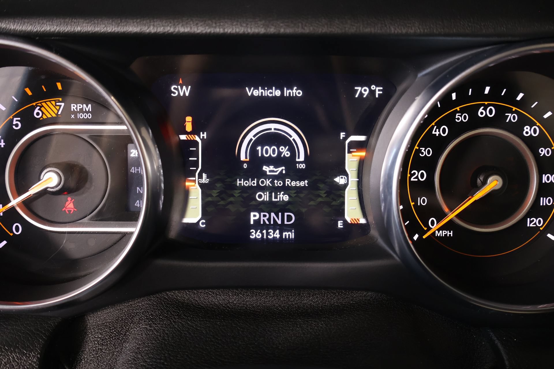 Used 2019 Jeep Wrangler Unlimited Sahara AWD/4WD image 4