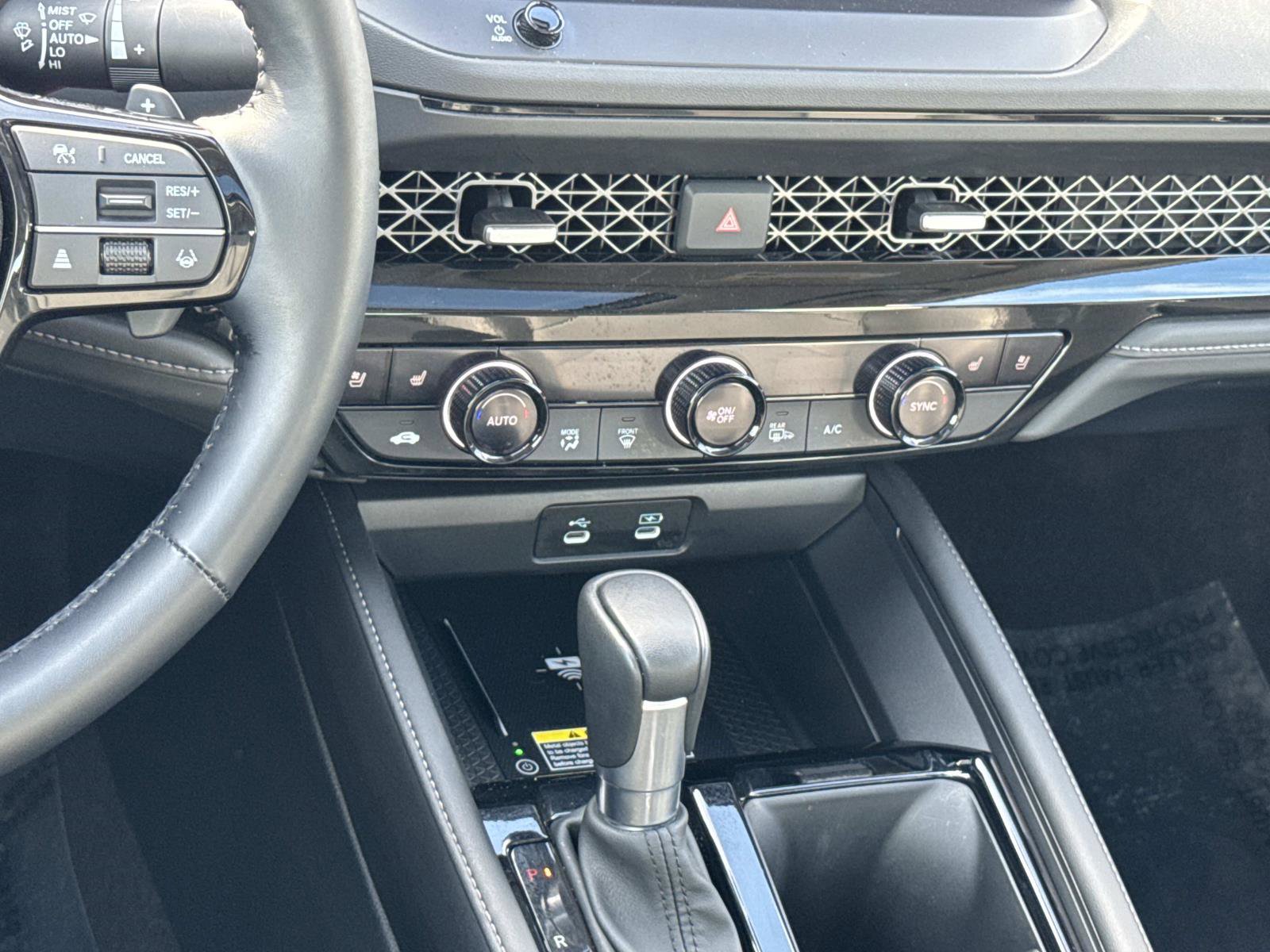 Used 2025 Honda Accord Touring image 4