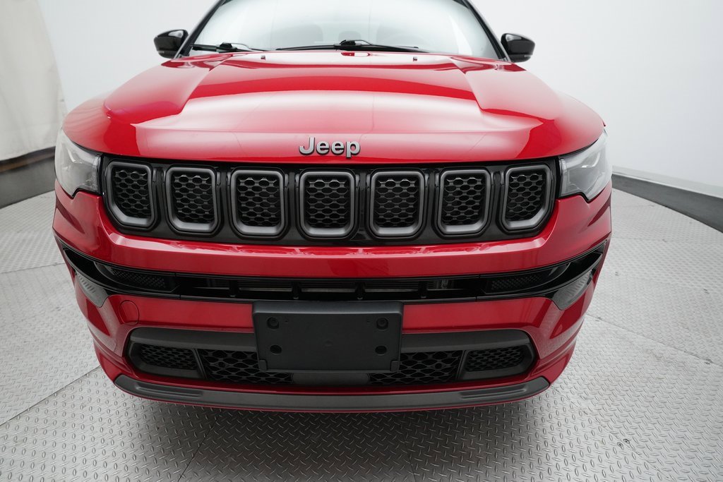 Used 2024 Jeep Compass Limited w/ High Altitude Package image 21