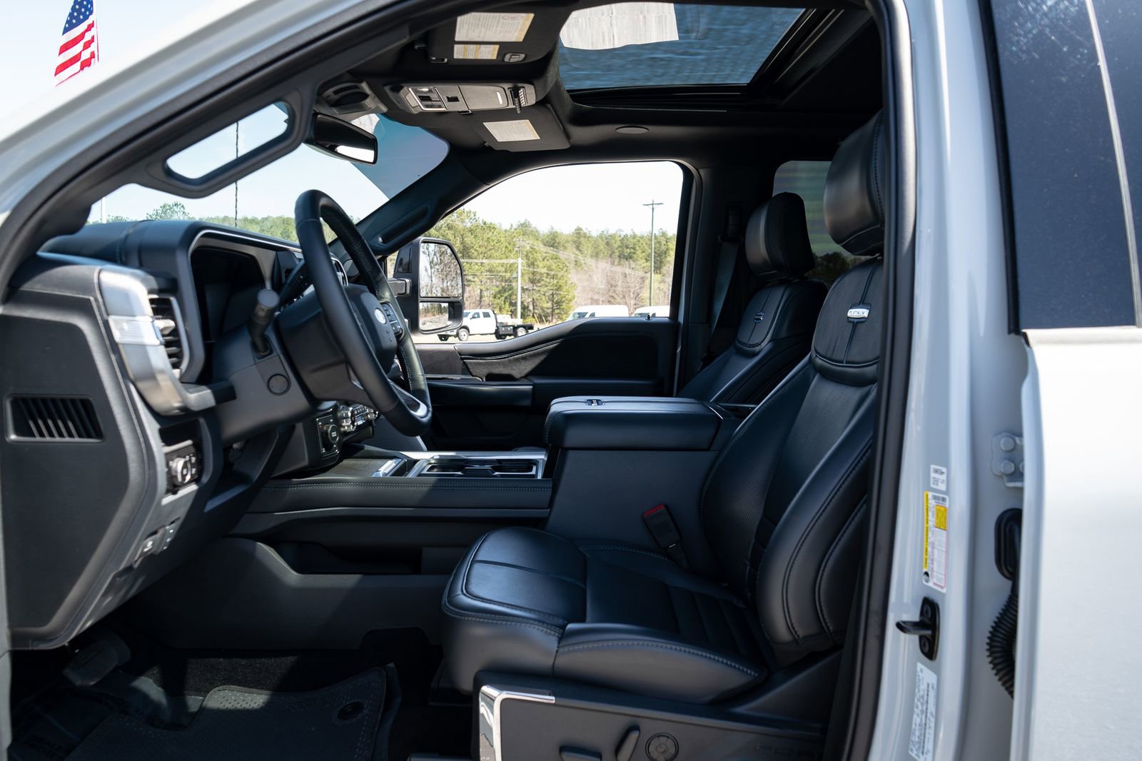 Used 2025 Ford F250 Platinum image 29