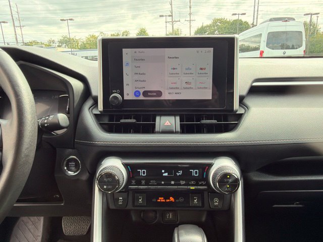 Used 2025 Toyota RAV4 XLE w/ Weather Package AWD/4WD image 17