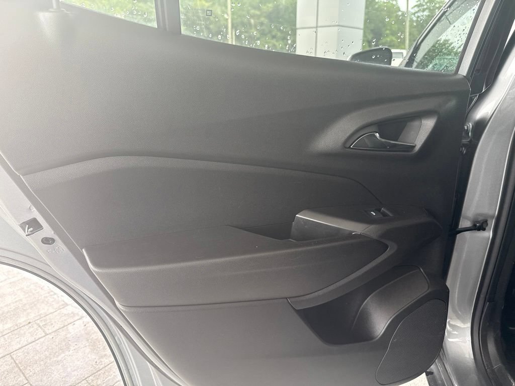 Used 2024 Chevrolet Trax LT FWD image 38