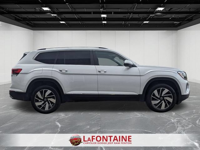 Used 2024 Volkswagen Atlas SEL AWD/4WD image 6