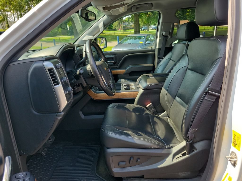 Used 2017 Chevrolet Silverado 1500 LTZ w/ Sport Package AWD/4WD image 19