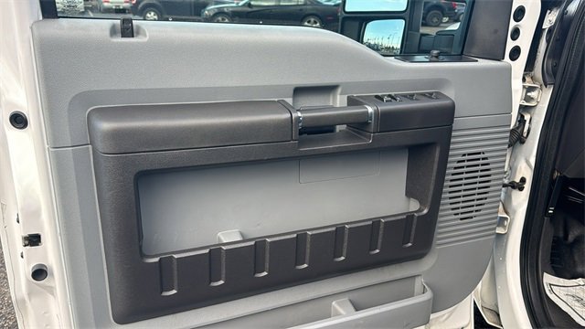 Used 2016 Ford F250 XL w/ Power Equipment Group image 9