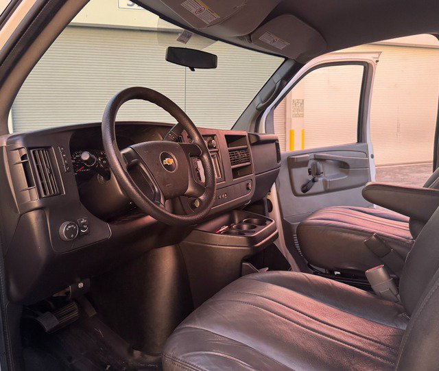 Used 2013 Chevrolet Express 2500 RWD image 34