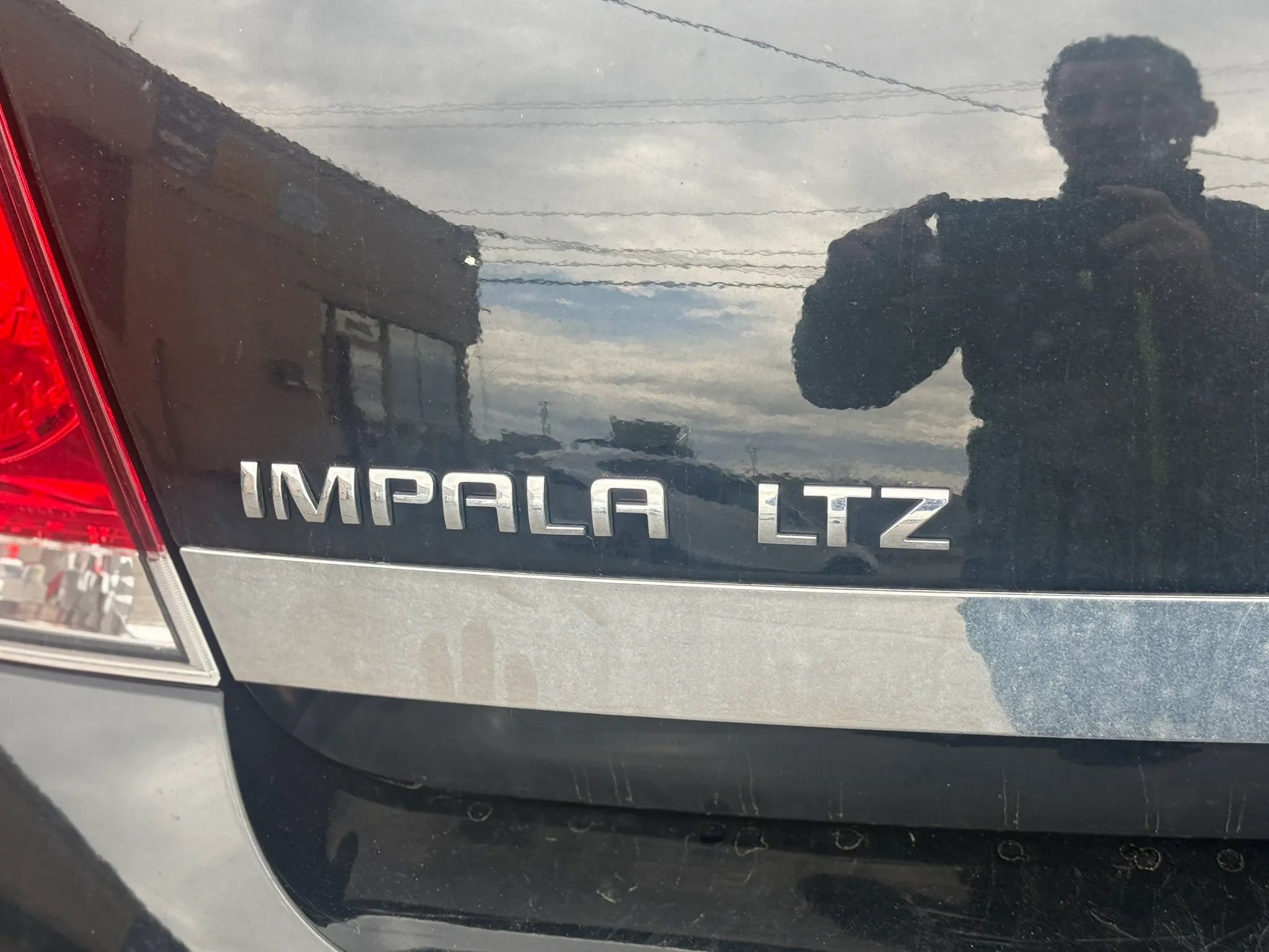 Used 2010 Chevrolet Impala LTZ FWD image 18