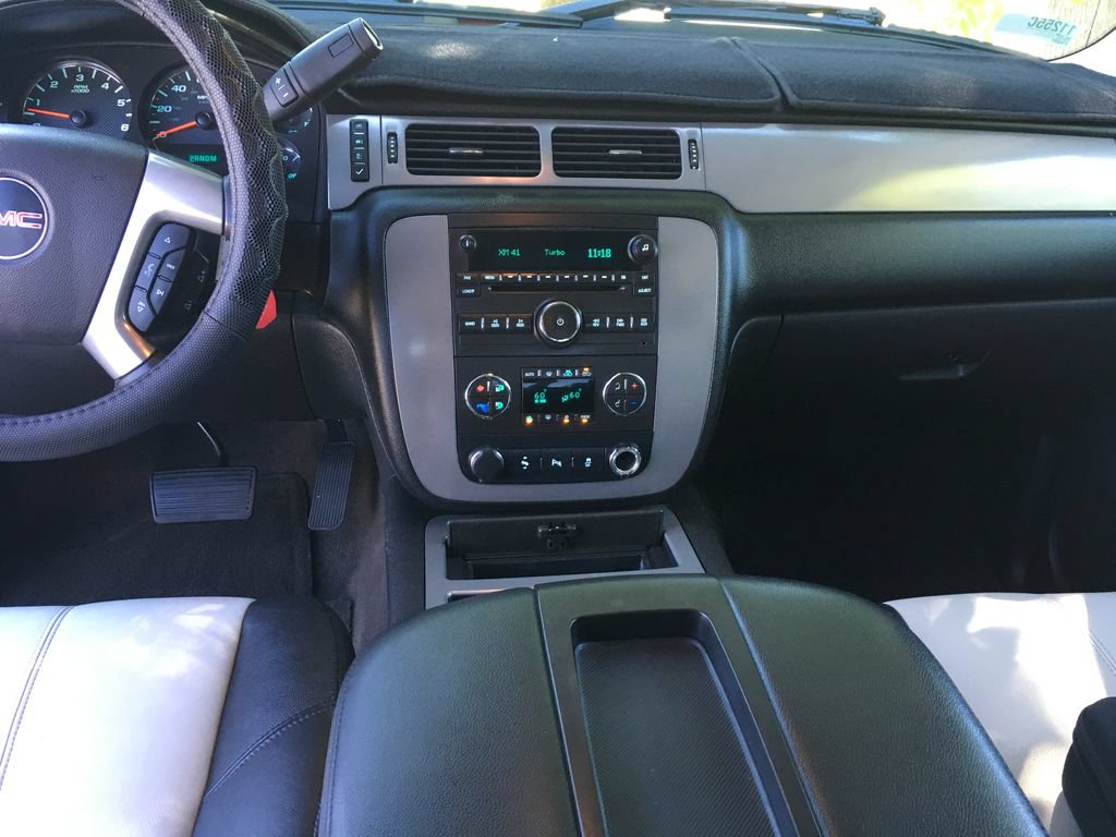 Used 2013 GMC Sierra 1500 SLT w/ All-Terrain Package AWD/4WD image 25