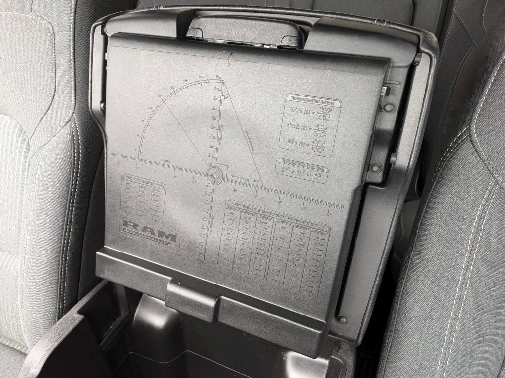 Used 2021 RAM 1500 Big Horn image 24