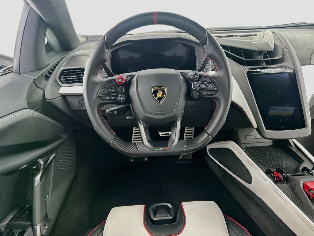 Used 2025 Lamborghini Revuelto AWD/4WD image 10