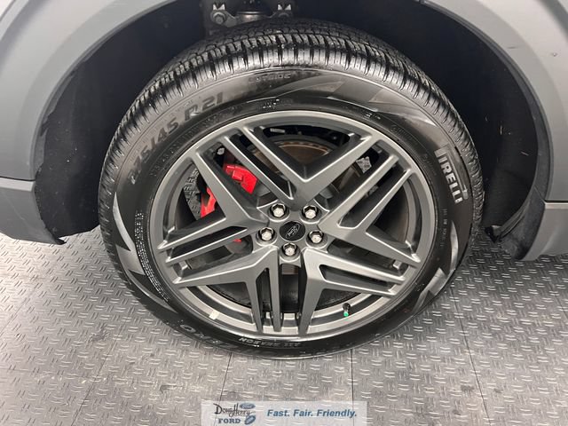 Used 2025 Ford Explorer ST-Line w/ Premium Package RWD image 15