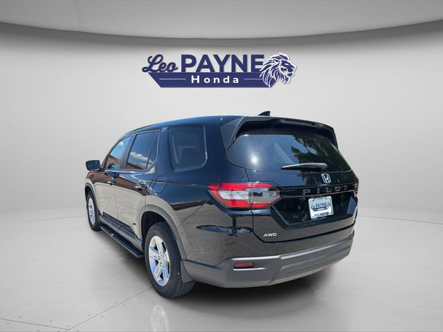 Used 2023 Honda Pilot LX image 5