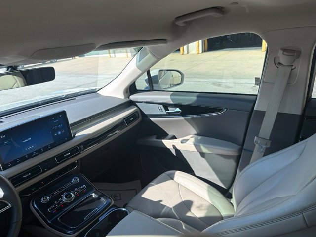 Certified 2022 Lincoln Nautilus FWD w/ Premium Package image 20