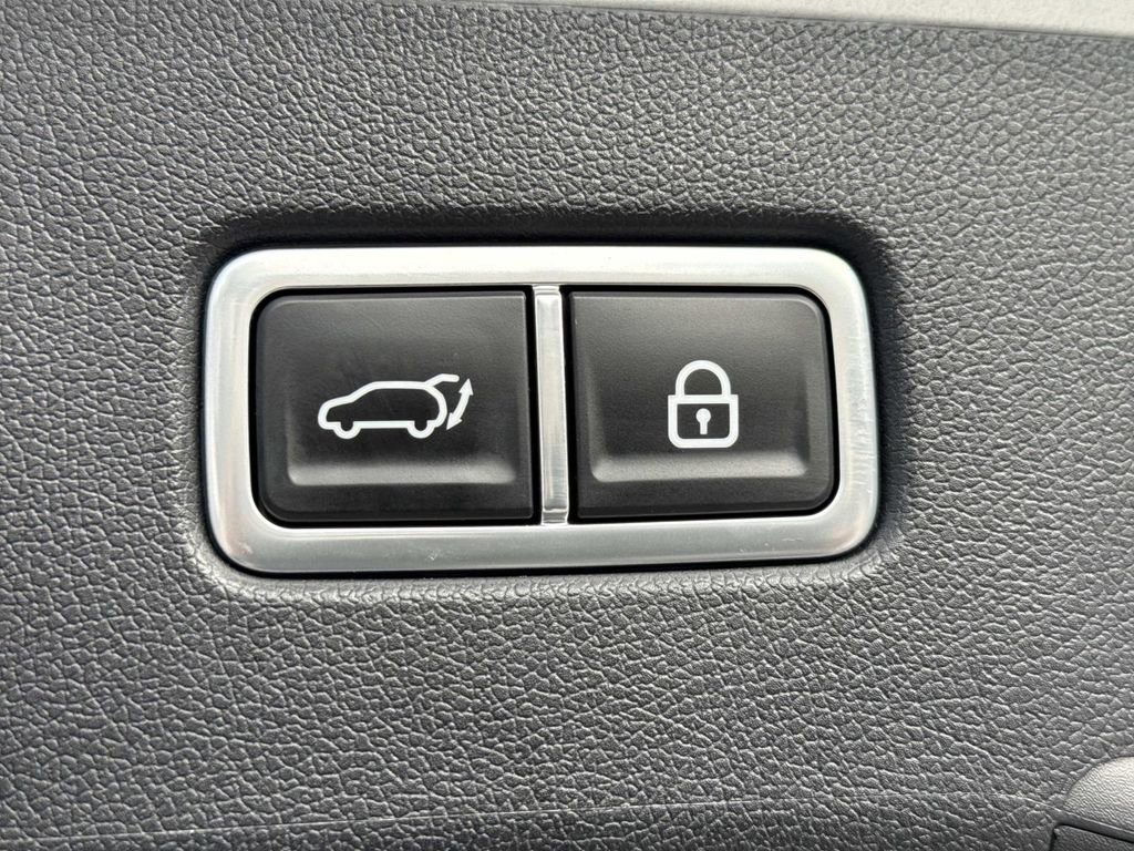 Used 2023 Kia Sorento SX Prestige AWD/4WD image 25