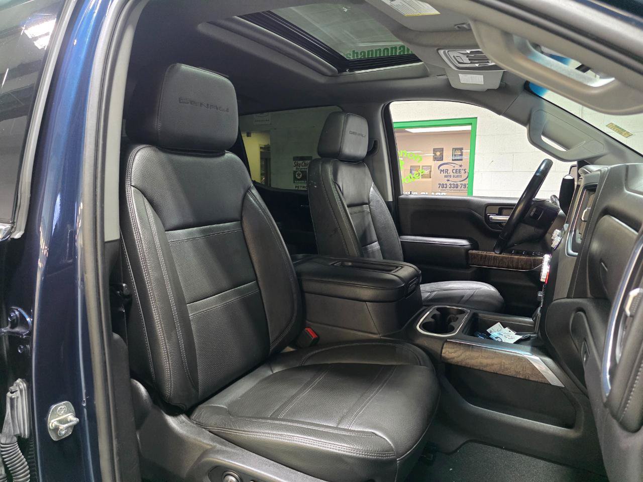Used 2022 GMC Sierra 1500 Denali w/ Driver Alert Package II AWD/4WD image 28