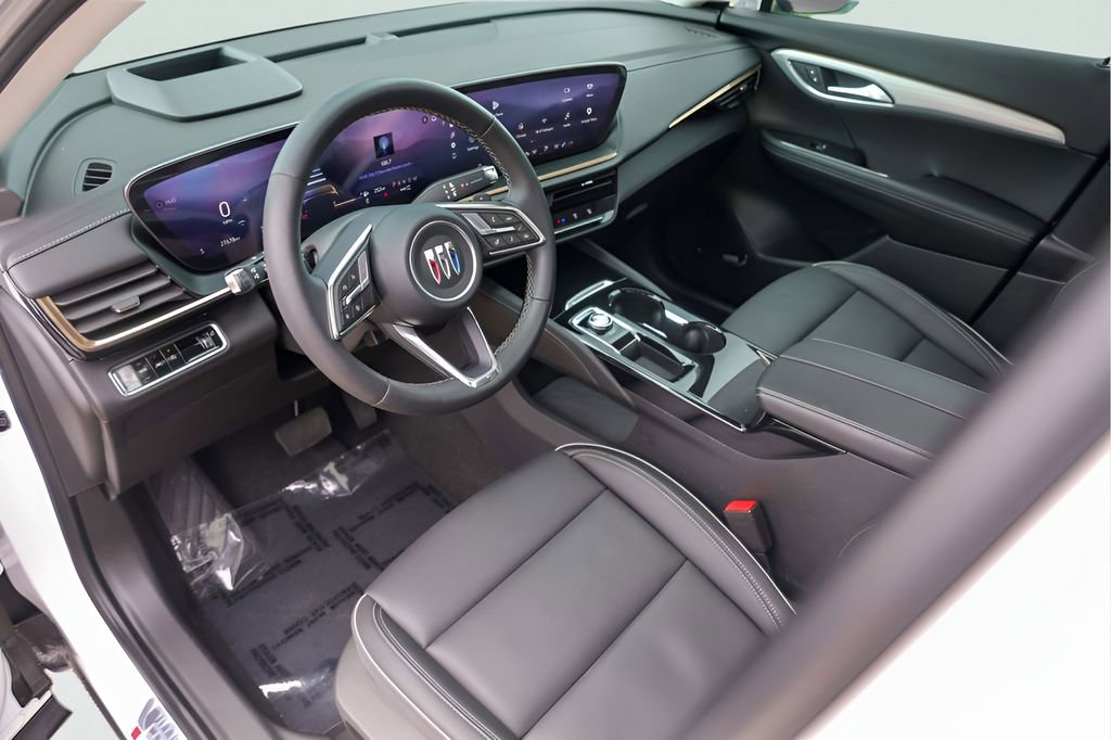 Used 2025 Buick Envision Avenir AWD/4WD image 14