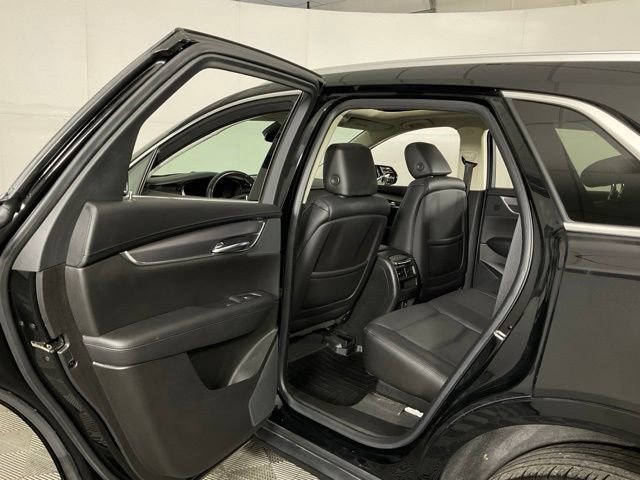 Used 2019 Cadillac XT5 Premium Luxury w/ Driver Assist Package AWD/4WD image 30