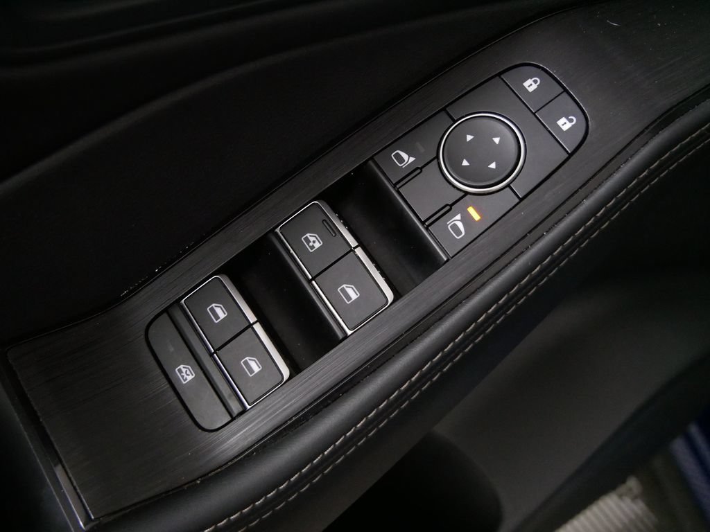 Used 2023 Nissan Rogue SL AWD/4WD image 14