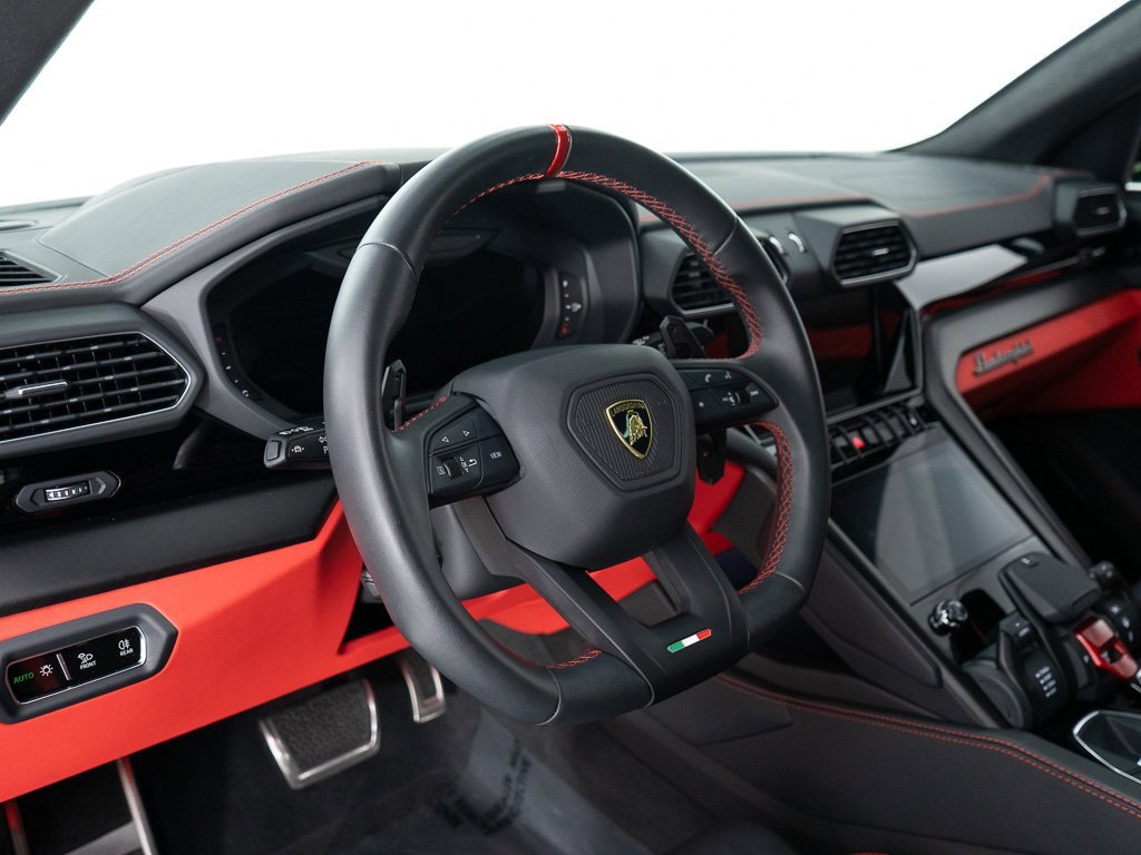 Used 2023 Lamborghini Urus S image 14