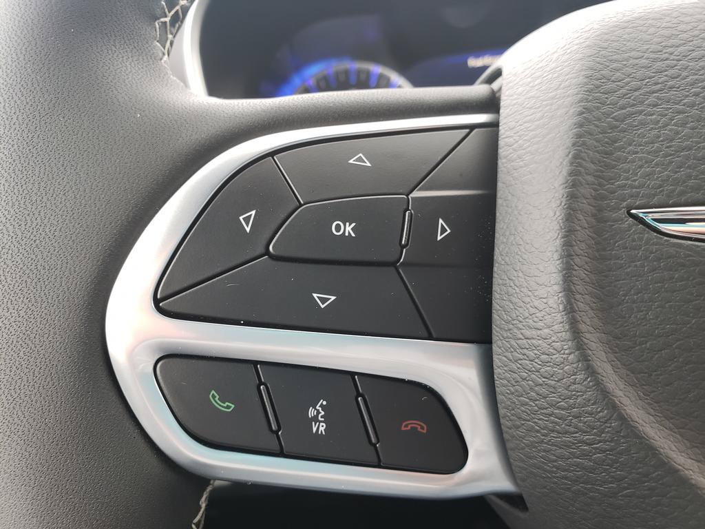 New 2026 Chrysler Pacifica Select AWD/4WD image 23