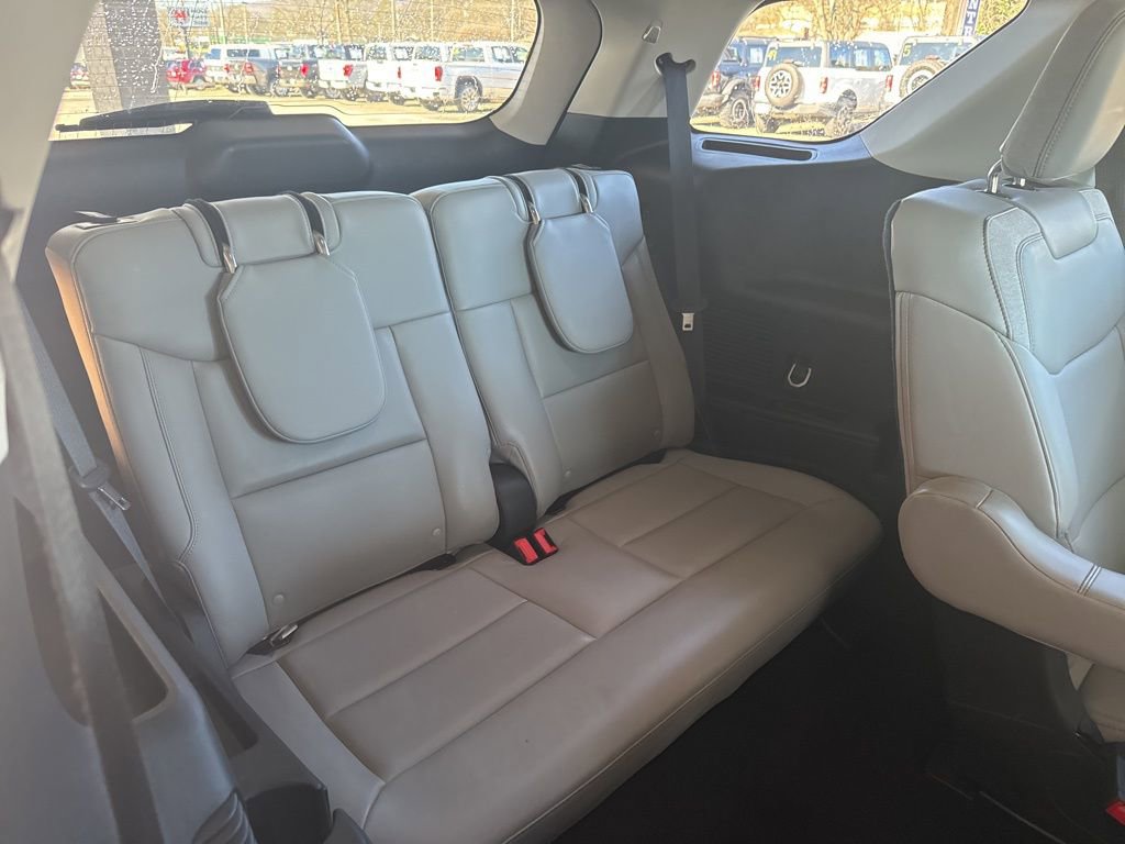 Certified 2025 Ford Explorer Active w/ Active Comfort Package RWD image 26