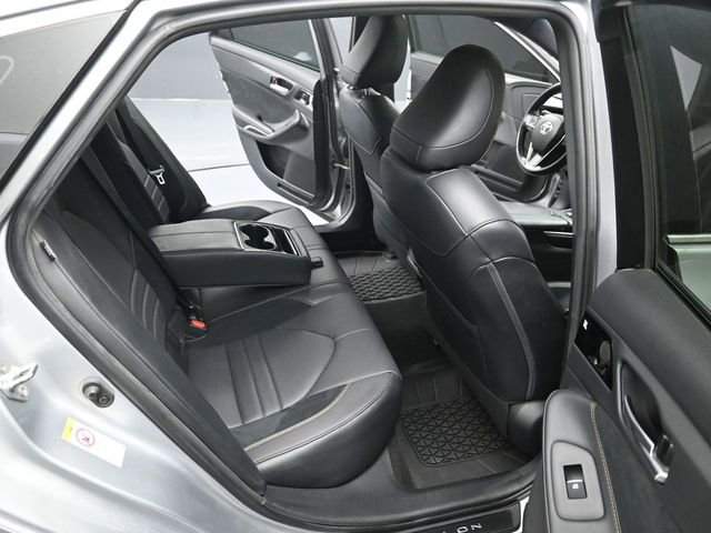Used 2019 Toyota Avalon XSE FWD image 30