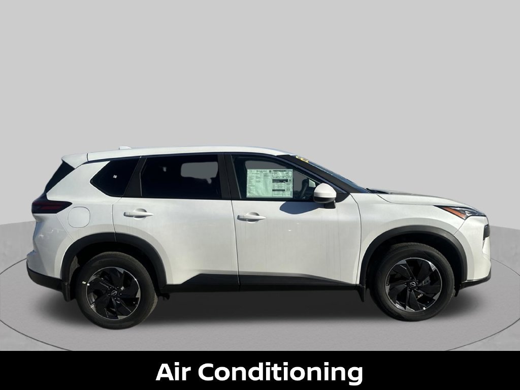Certified 2026 Nissan Rogue SV AWD/4WD image 9