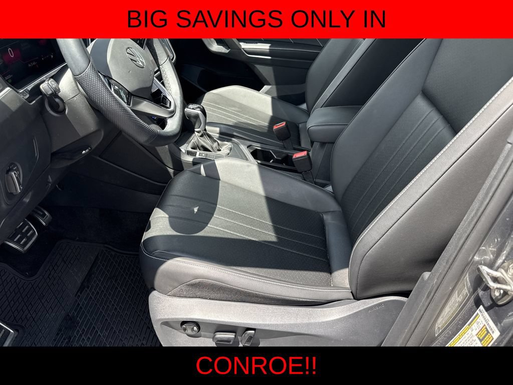 Used 2024 Volkswagen Tiguan SE R-Line FWD image 12