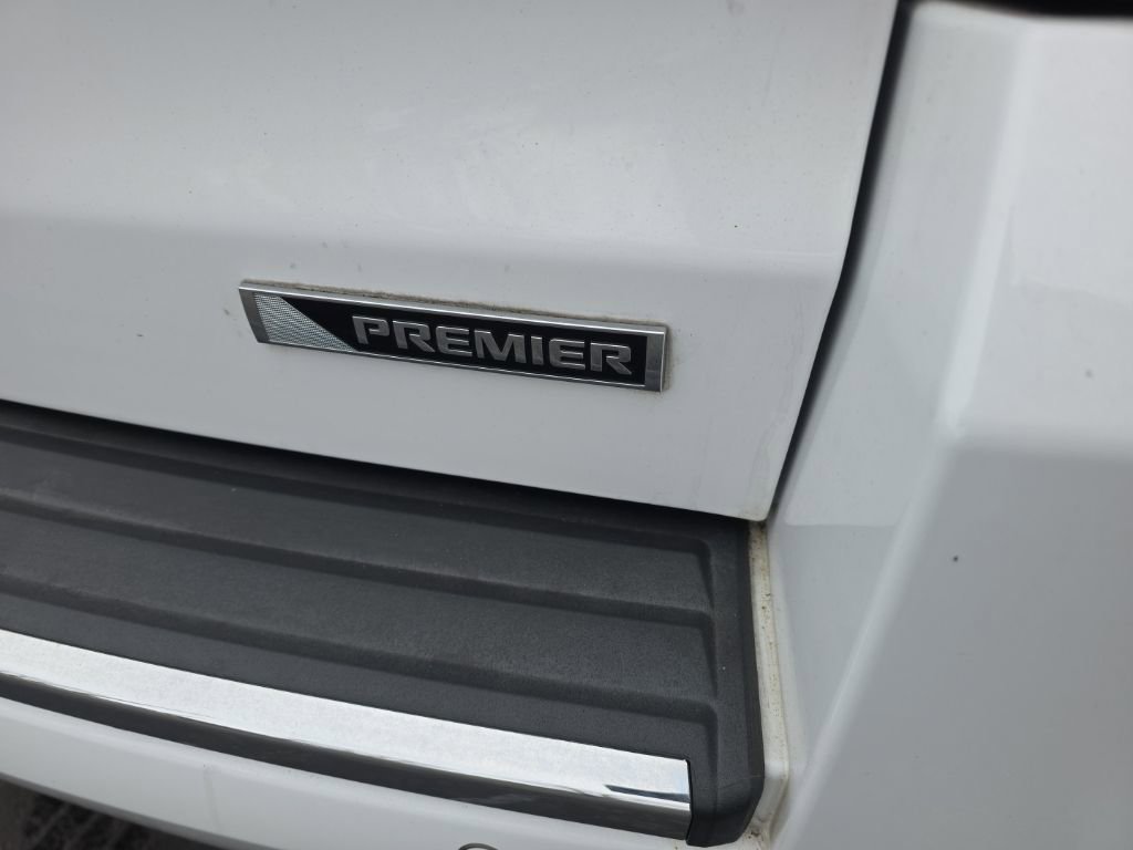 Used 2017 Chevrolet Suburban Premier image 8