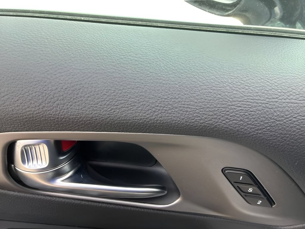 New 2027 Chrysler Pacifica Select AWD/4WD image 17