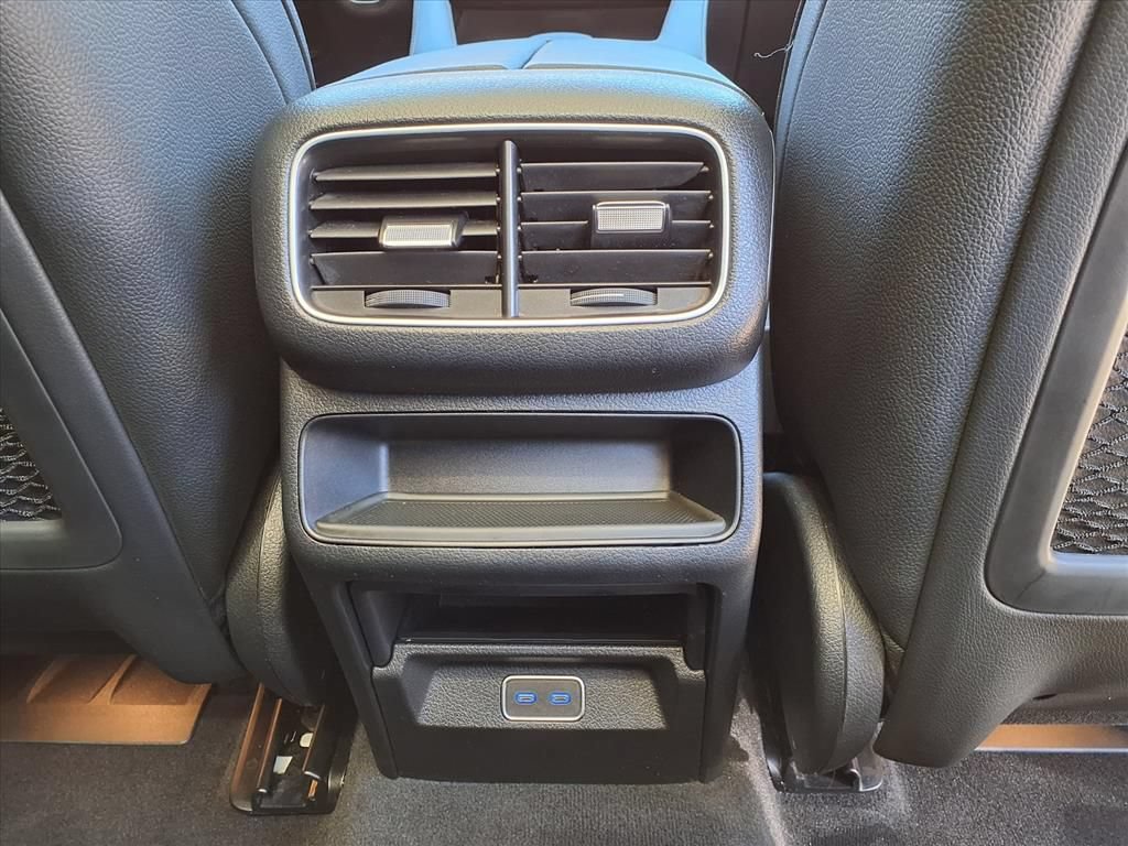 Used 2025 Mercedes-Benz GLE 350 4MATIC w/ Winter Package image 14