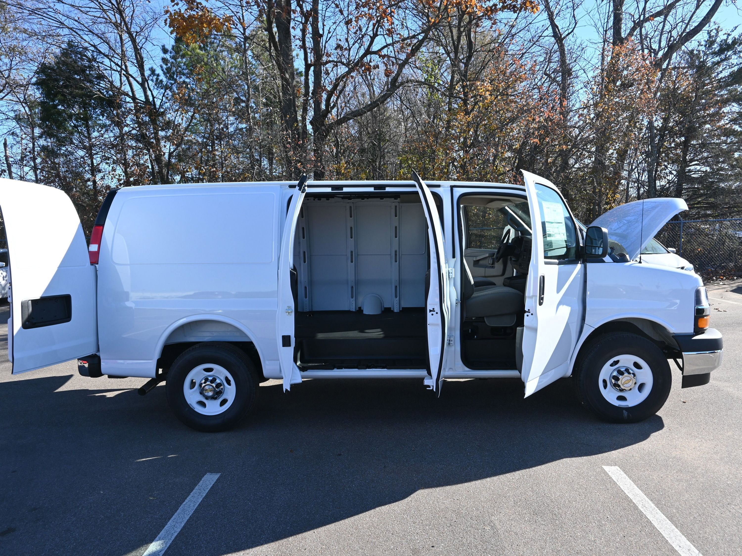 New 2025 Chevrolet Express 2500 w/ Driver Convenience Package image 29
