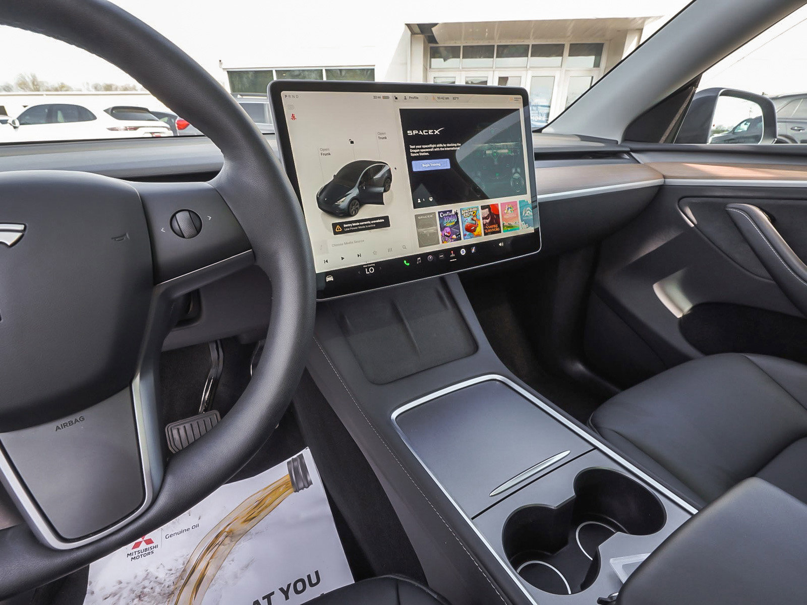 Used 2025 Tesla Model Y Long Range AWD/4WD image 23