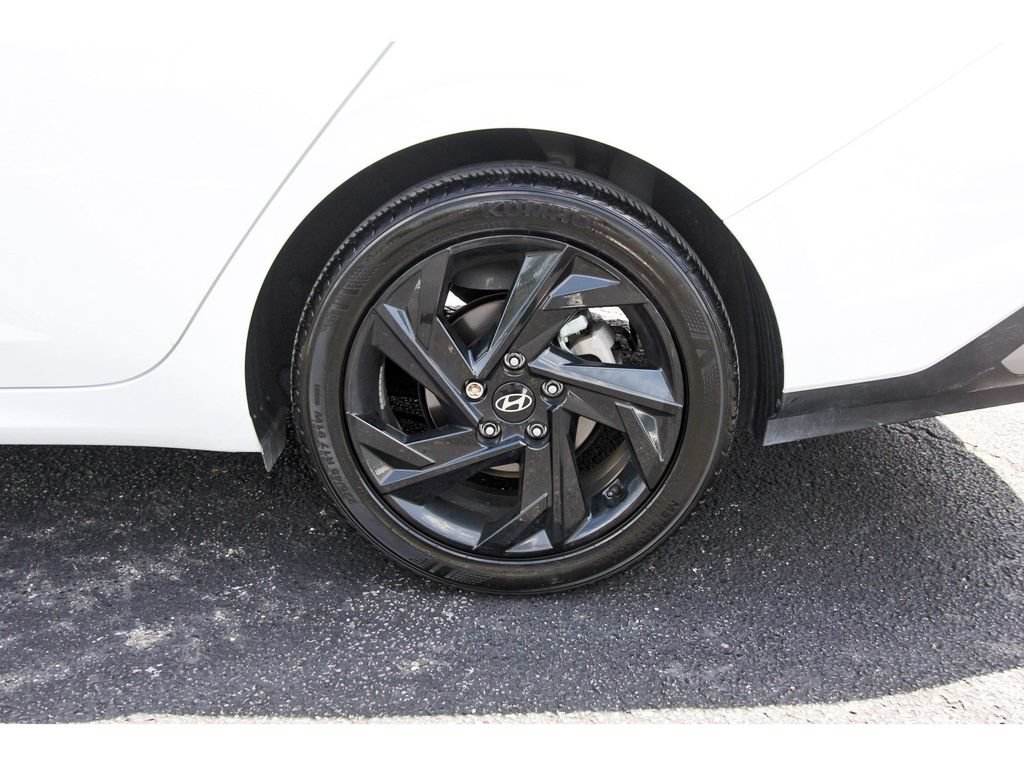 Certified 2026 Hyundai Elantra Sport FWD image 31