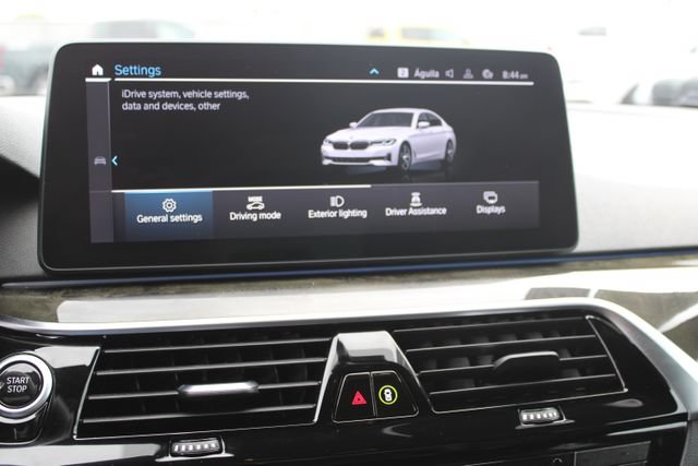 Used 2021 BMW 530e w/ Parking Assistance Package RWD image 27